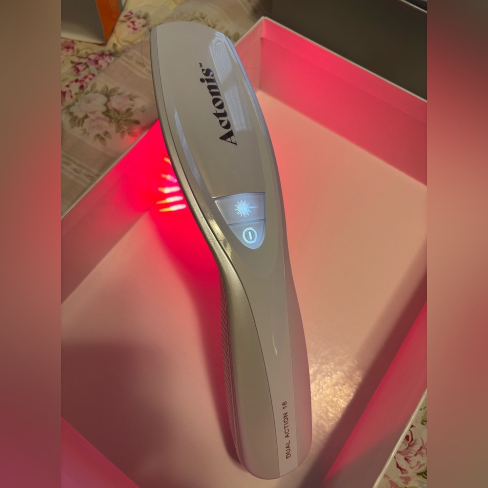 Actonis 18 Dual Action Hair Tool - White/Rose Gold Accents by Hairmax - Picture 4 of 6